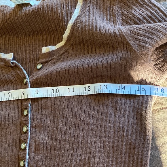 Maurice’s size large short sleeve top. - Picture 6 of 7